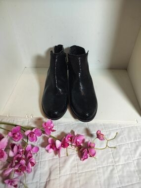 Lucky Brand Black Faux eather Ankle Boots
